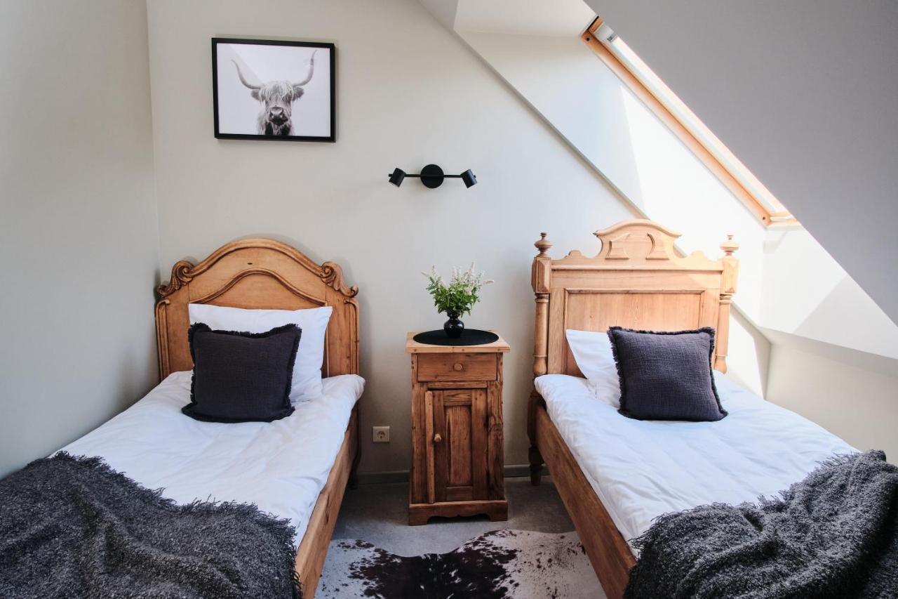 Hotel Pernigele Yelgavkrasty Екстер'єр фото